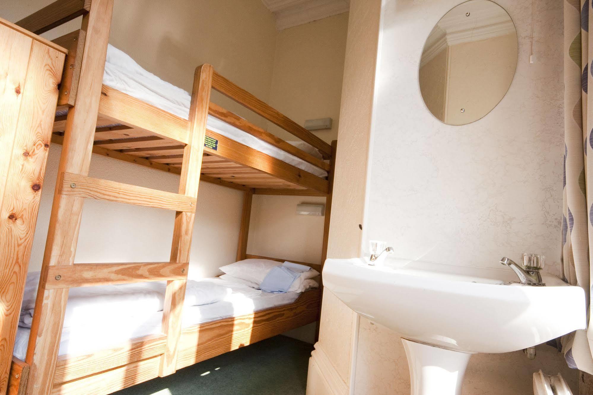 Yha Eyam Hostel Εξωτερικό φωτογραφία